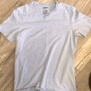 (M) Express V-neck. Size Large. Light blue